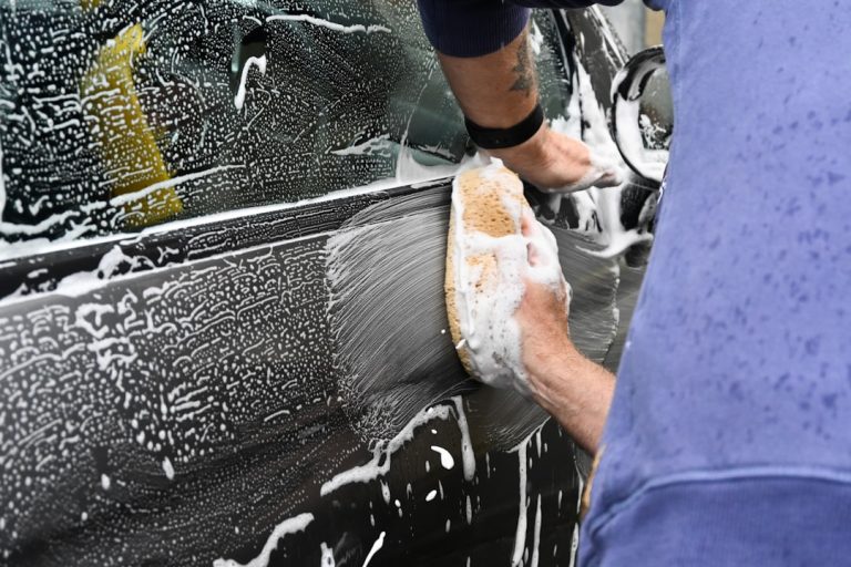 How to Keep Your Vehicle Looking New with Proper Supplies