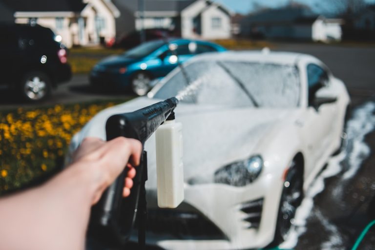 Top Tips for Choosing the Best Car Wash Gear